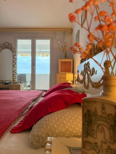 Dubrovnik Serenity- Beachfront Apartment with Panoramic Sea View and free Parking