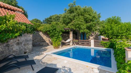 Villa Toni - Makarska by Villas Guide