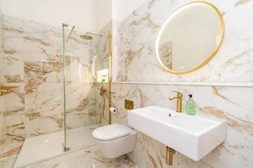 Dragon Suites Luxury Apartments at Rutland Square photo 31
