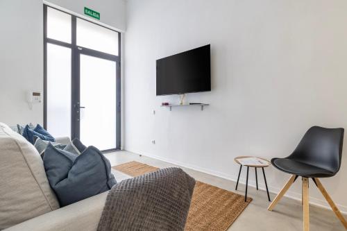 Modern & Stylish Apartment Close to the Beach