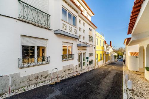 WHome Coastal Elegance in Central Cascais