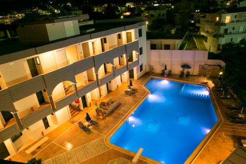 Gallery image of Christina Beach Hotel in Kissamos