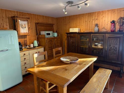 Chalet la Licorne - Cozy Alpine Hideaway in Diogne