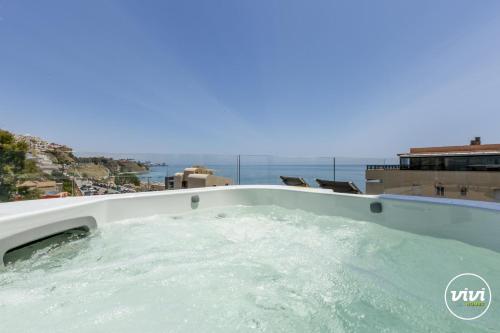 ViVi Homes - Azul Pool, Terrace & Sea View