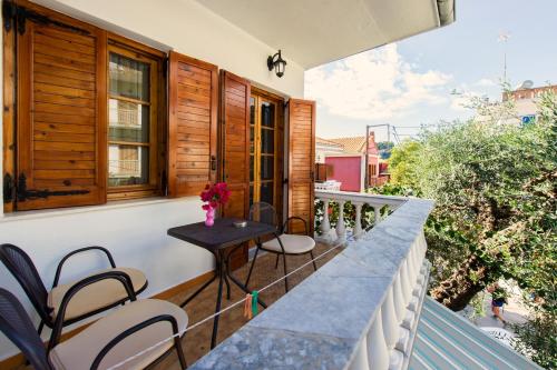 Gallery image of Pansion Nikos Vergos in Parga