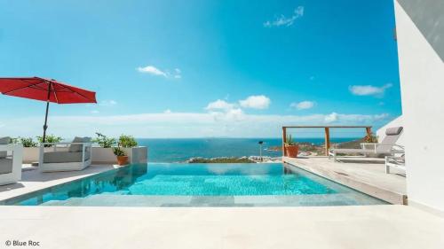 Modern Villa in Philipsburg with 450 m² and Pool
