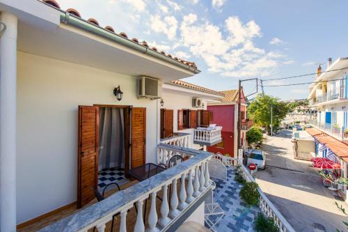 Gallery image of Pansion Nikos Vergos in Parga