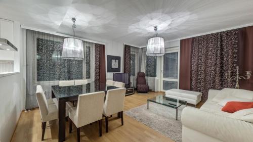 Gella Saukonpaadenranta 4