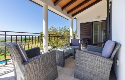 4 Bedroom Amazing Apartment In Labin