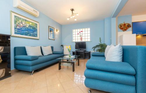 4 Bedroom Amazing Apartment In Labin