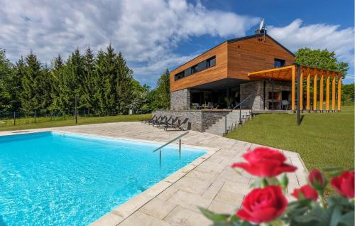 Stunning Home In Slunj