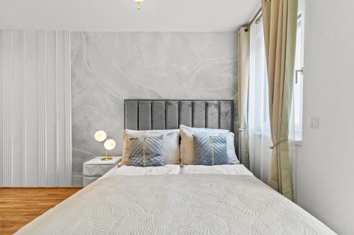 Spacious 3-BR - Balcony - Onsite Parking 19,90 per Day