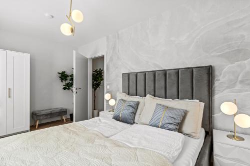 Spacious 3-BR - Balcony - Onsite Parking 19,90 per Day