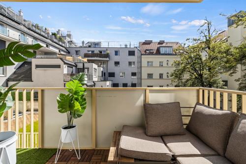 Spacious 3-BR - Balcony - Onsite Parking 19,90 per Day