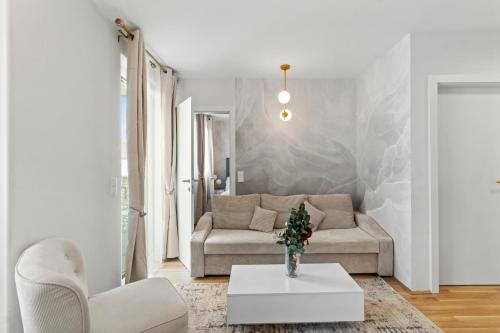1-BR with Outdoor Space - Onsite Parking for 19,90 per Day