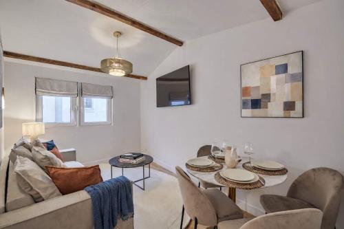 Beautiful renovated apartment with AC - Paris East