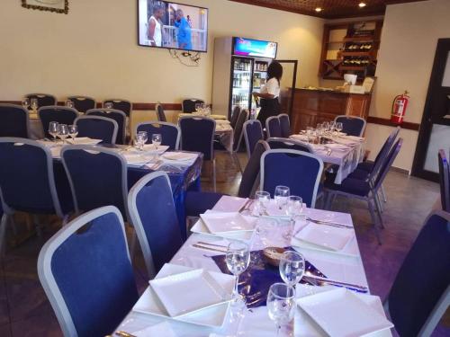 Restaurant o un lloc per menjar a MANBOU Hotel