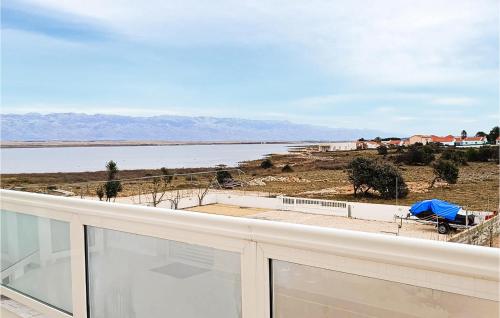 Stunning Apartment In Vir With Wifi