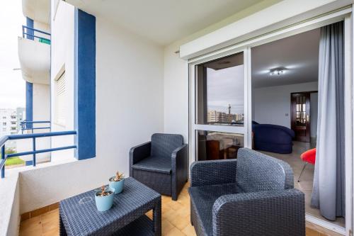 Pera Beach & Pool - Silhueta Citadina
