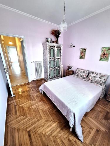 Apartment Ioanneta - Vintage decorated, city center, close to metro station