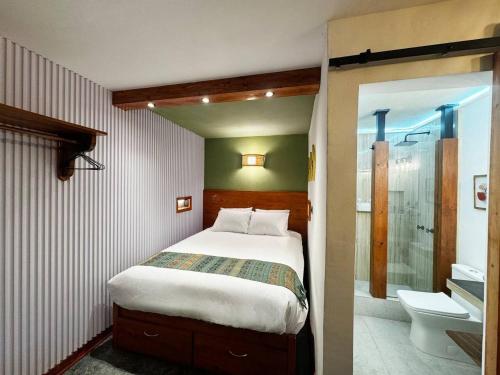 Bany a Toliman Room