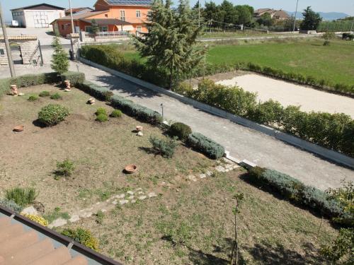 an aerial view of a garden with plants at B&B Verde Irpinia in Gesualdo