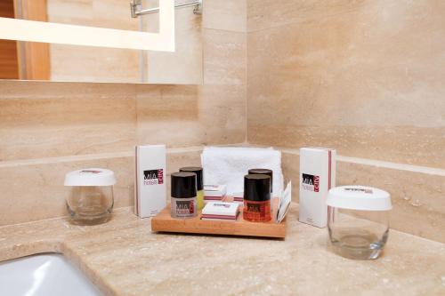 Ένα μπάνιο στο Mia City Hotel