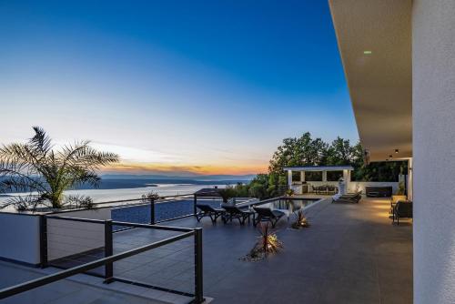 Luxury Villa Ida with Heated Pool, Hot Tub and Sauna
