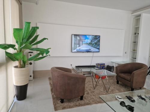 Televisor o centre d'entreteniment de CV Edifício Vitória, RC Centro - PALMAREJO BAIXO