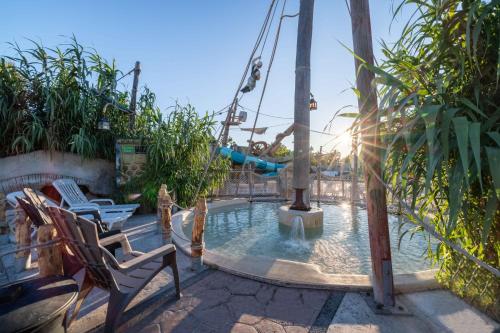 Piscina a Camping Cap d'Agde o a prop
