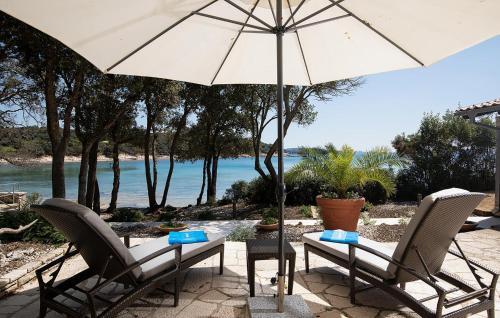 Gorgeous Home In Fazana With Wifi