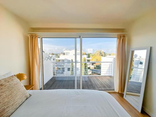 Resort Penthouse sea view, 2 pools and private beach