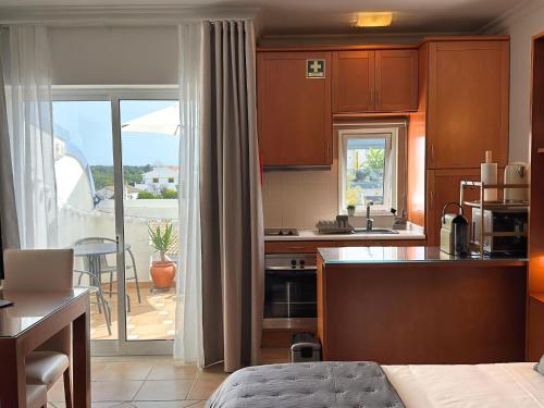 Sunny Studio with Balcony and Pool - Cabanas de Tavira