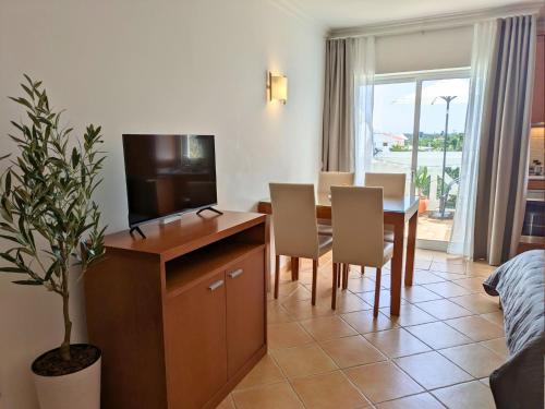 Sunny Studio with Balcony and Pool - Cabanas de Tavira