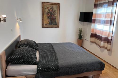 Apartments with parking space - Krk - 25074