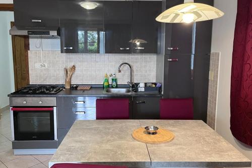 Apartments with parking space - Krk - 25074