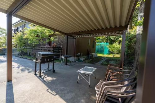温泉かけ流しとBBQが楽しめる 280sqmのラグジュアリーな箱根貸切別荘 芦ノ湖の眺望