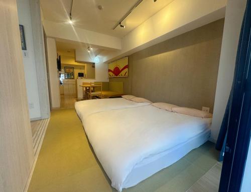 Love Asakusa 2 Bedroom Apartment Sleeps 6 3 Min to Sensoji SkyTree View Airport Direct Elevator Free WiFi