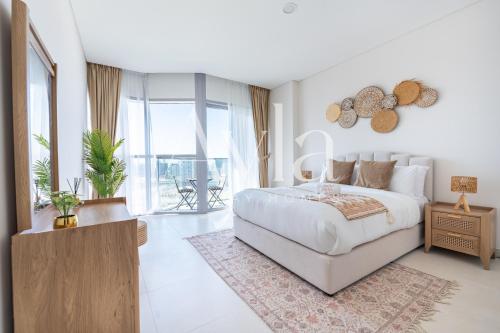 1BHK Al Reem Apartment with City Views