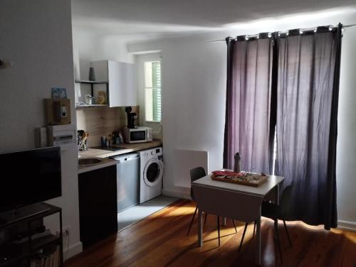 Appartement confort au bord du lac, proche embarcadère