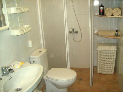 Ванна кімната в Absolute Beachfront House II
