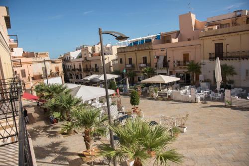 Foto dalla galleria di Palazzo Graziano a Terrasini