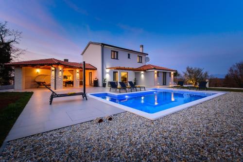 Villa Lea Nea by Istrialux