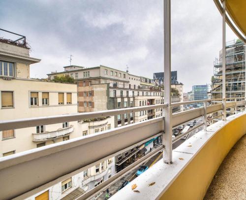 JOIVY Two Stylish Apartments with Balconies in Loreto, Milan