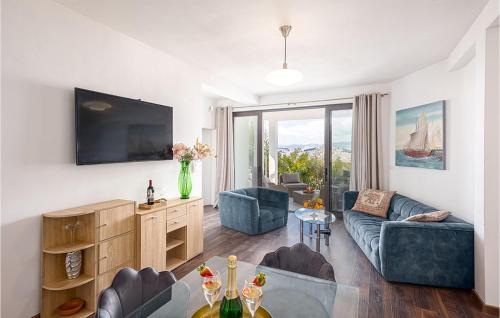 Amazing Home In Podstrana