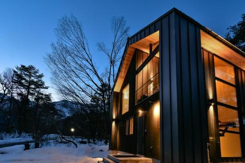 Yasuragi - Sleek modern 3 bedroom ski chalet