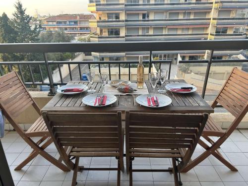 FS020-1305 Appt Studio cabine 4 personnes FREJUS