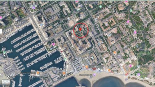 Studio clim & terrasse - free parking - 100m de la mer