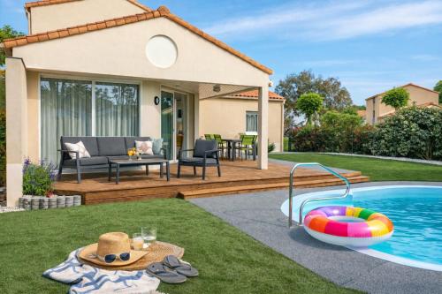 superbe villa residence oasis park - 8 personnes - piscine chauffee