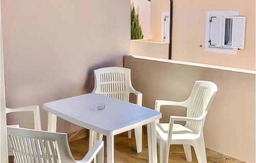 Lovely Apartment In Medulin